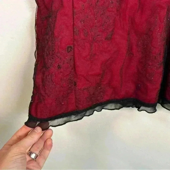 Vintage 90’s Black and Red Lace Tank‎ - Picture 4 of 5